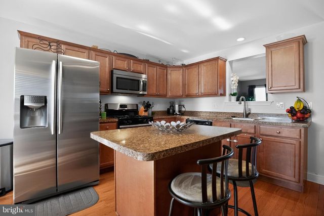 13 LUMBER LN, Mount Ephraim, NJ 08059