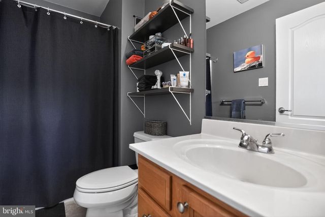 13 LUMBER LN, Mount Ephraim, NJ 08059