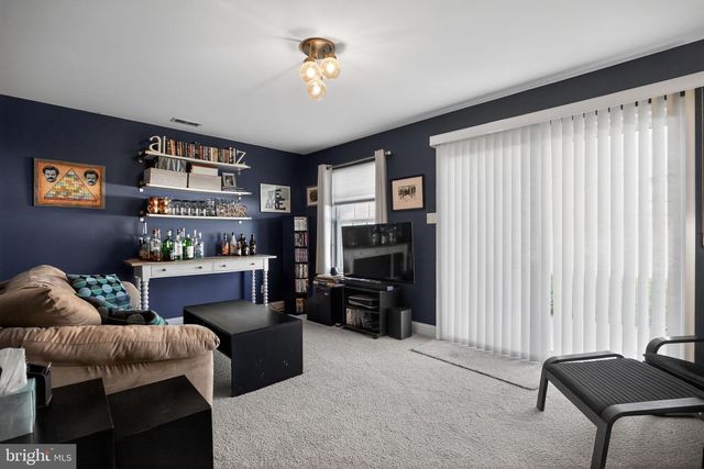 13 LUMBER LN, Mount Ephraim, NJ 08059