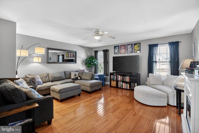 13 LUMBER LN, Mount Ephraim, NJ 08059