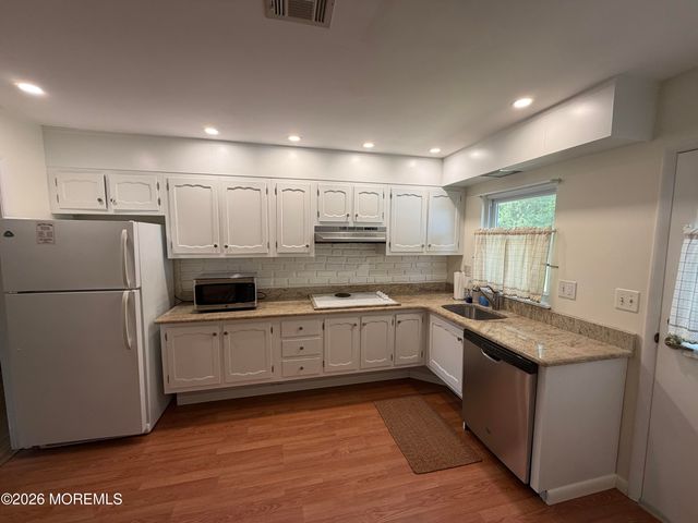 220A Buckingham Court, Lakewood, NJ 08701
