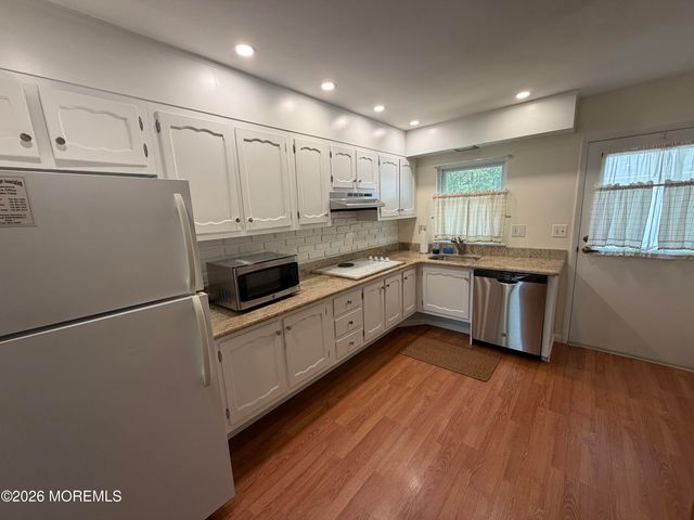 220A Buckingham Court, Lakewood, NJ 08701