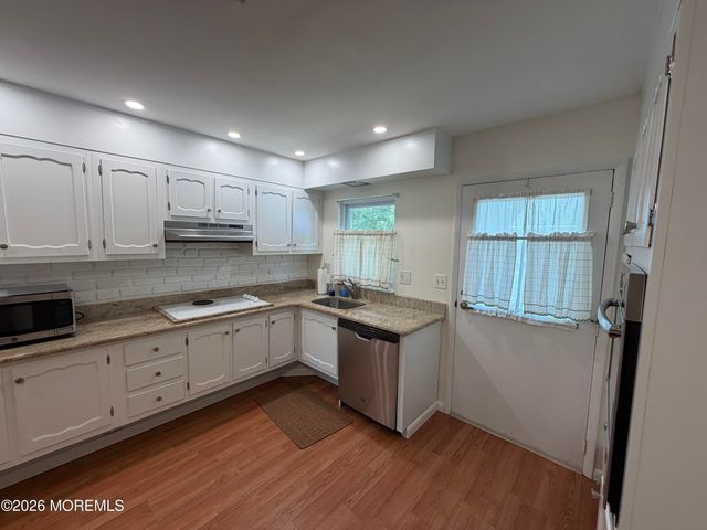 220A Buckingham Court, Lakewood, NJ 08701