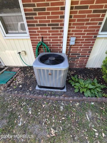 220A Buckingham Court, Lakewood, NJ 08701