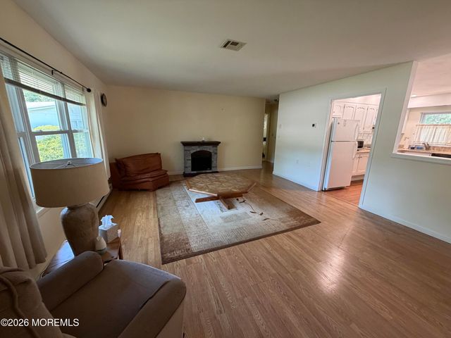 220A Buckingham Court, Lakewood, NJ 08701