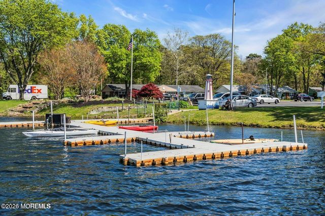 220A Buckingham Court, Lakewood, NJ 08701