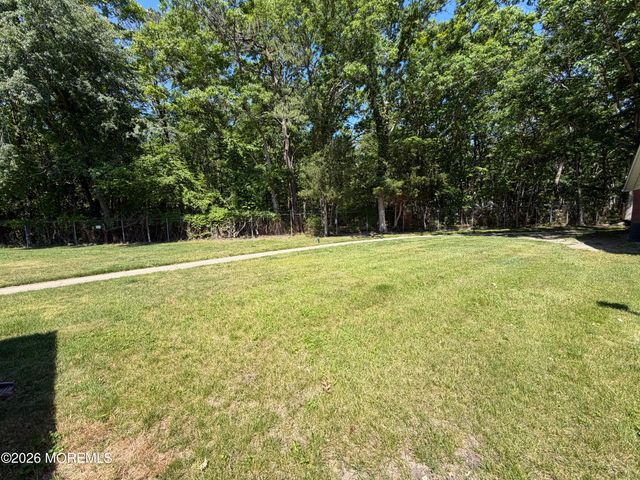 220A Buckingham Court, Lakewood, NJ 08701