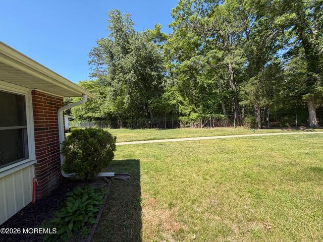 220A Buckingham Court, Lakewood, NJ 08701