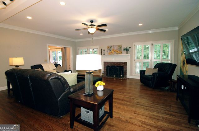 2631 Brentford Lane, Snellville, GA 30078