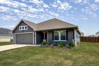 611 Kyle Drive, Tioga, TX 76271