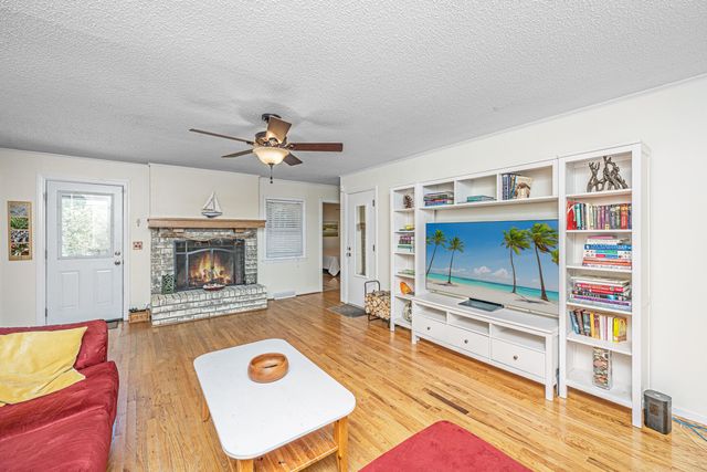 6 Hunters Forest Drive, Charleston, SC 29414