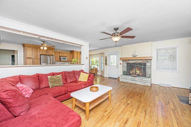 6 Hunters Forest Drive, Charleston, SC 29414