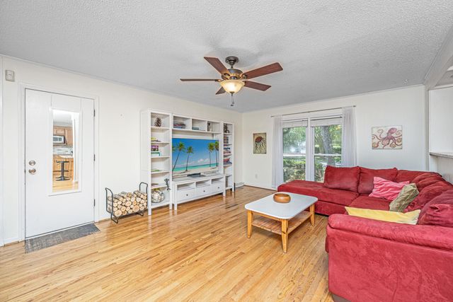 6 Hunters Forest Drive, Charleston, SC 29414