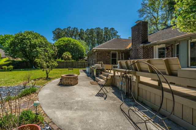 6 Hunters Forest Drive, Charleston, SC 29414