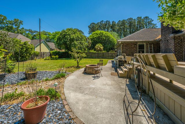 6 Hunters Forest Drive, Charleston, SC 29414