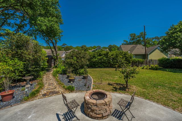 6 Hunters Forest Drive, Charleston, SC 29414