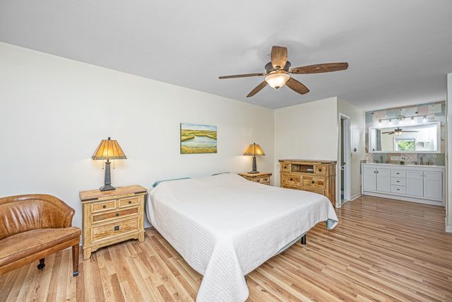 6 Hunters Forest Drive, Charleston, SC 29414