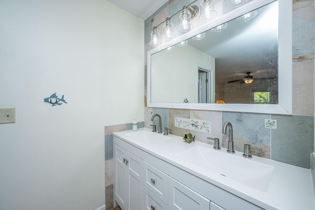 6 Hunters Forest Drive, Charleston, SC 29414