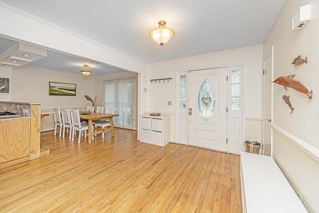 6 Hunters Forest Drive, Charleston, SC 29414