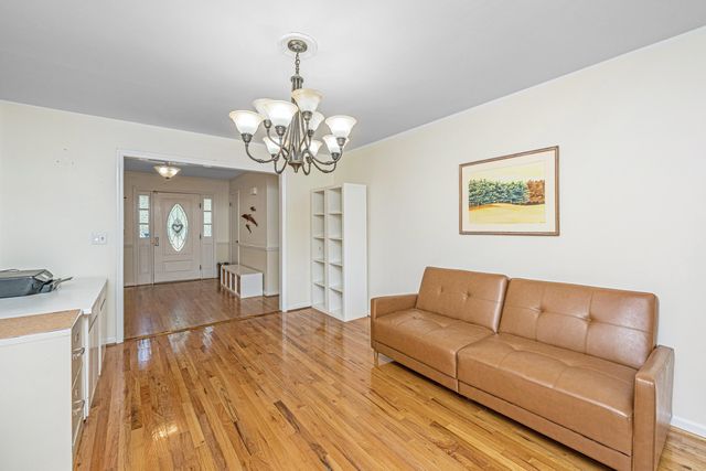 6 Hunters Forest Drive, Charleston, SC 29414