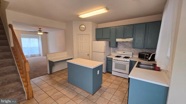 2441 OLD FARMHOUSE CT, Herndon, VA 20171