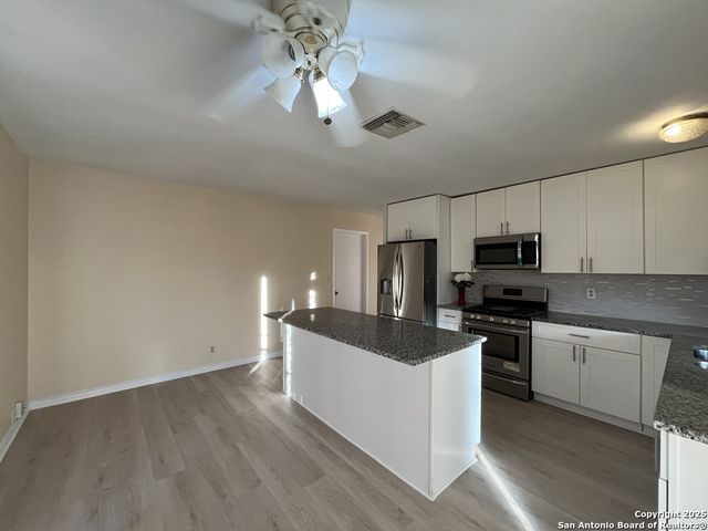 7218 Glen Trail, San Antonio, TX 78239