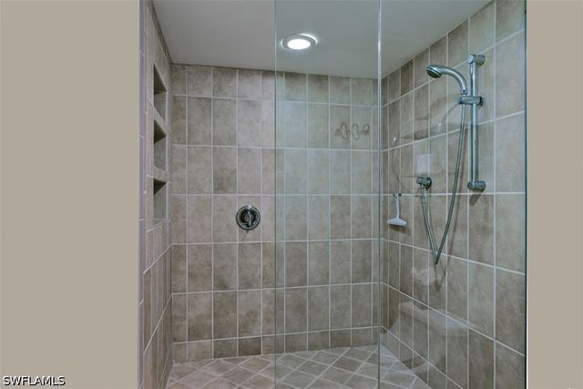 4551 Gulf Shore BLVD N 1600, Naples, FL 34103