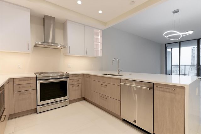 275 1ST AVENUE S 1504, St Petersburg, FL 33701