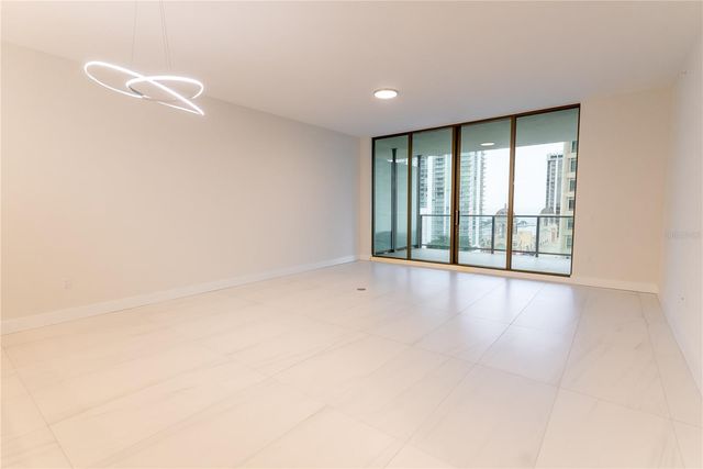 275 1ST AVENUE S 1504, St Petersburg, FL 33701