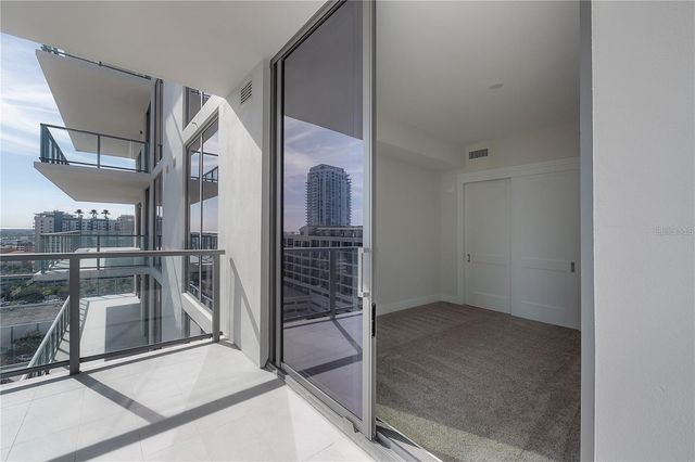275 1ST AVENUE S 1504, St Petersburg, FL 33701