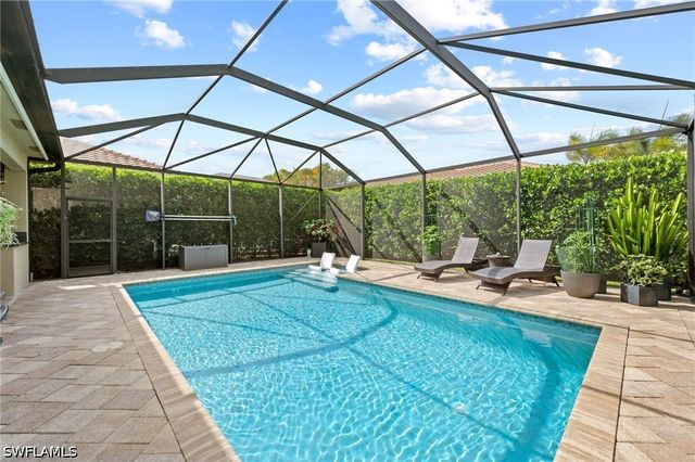 3551 Beaufort CT, Naples, FL 34119