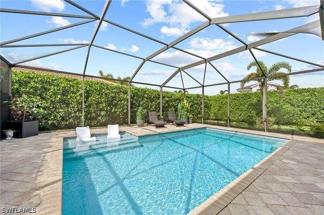 3551 Beaufort CT, Naples, FL 34119
