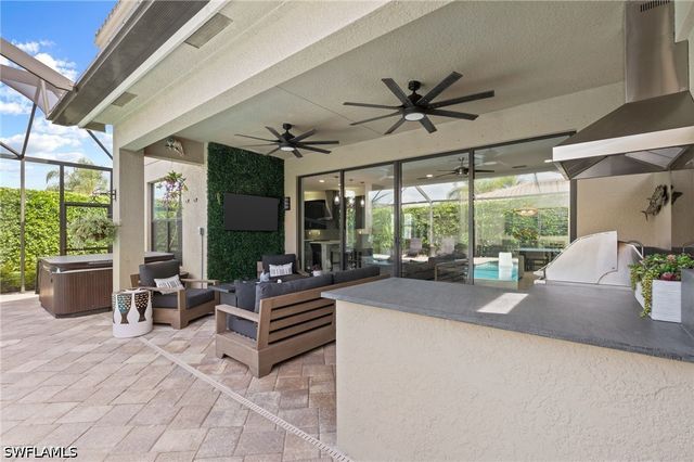 3551 Beaufort CT, Naples, FL 34119