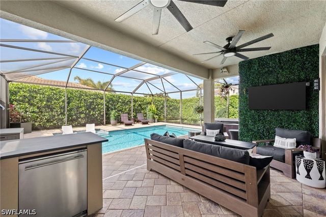 3551 Beaufort CT, Naples, FL 34119