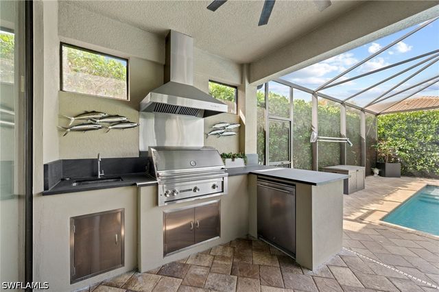 3551 Beaufort CT, Naples, FL 34119