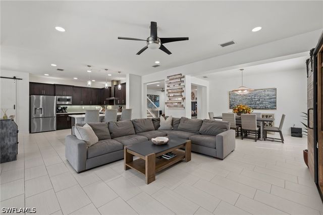 3551 Beaufort CT, Naples, FL 34119