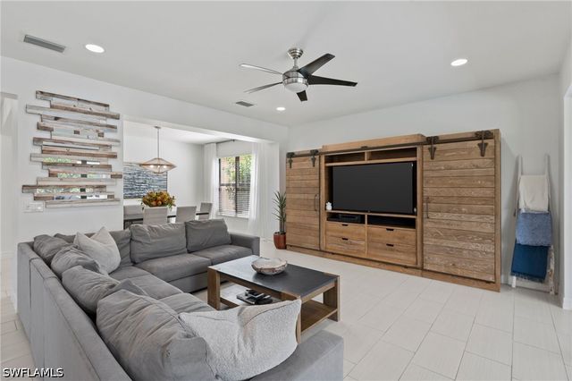 3551 Beaufort CT, Naples, FL 34119