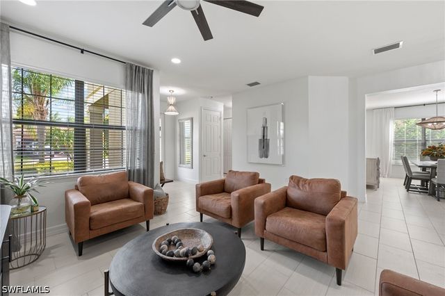 3551 Beaufort CT, Naples, FL 34119