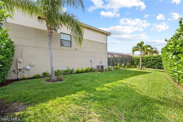3551 Beaufort CT, Naples, FL 34119