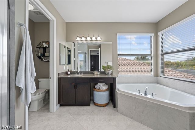 3551 Beaufort CT, Naples, FL 34119
