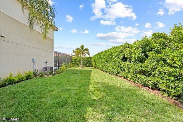 3551 Beaufort CT, Naples, FL 34119