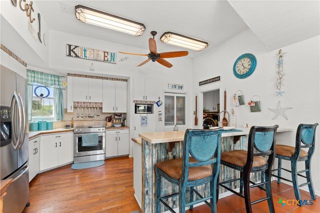6750 N Lakeview Drive, Salado, TX 76571