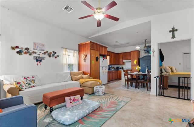 6750 N Lakeview Drive, Salado, TX 76571