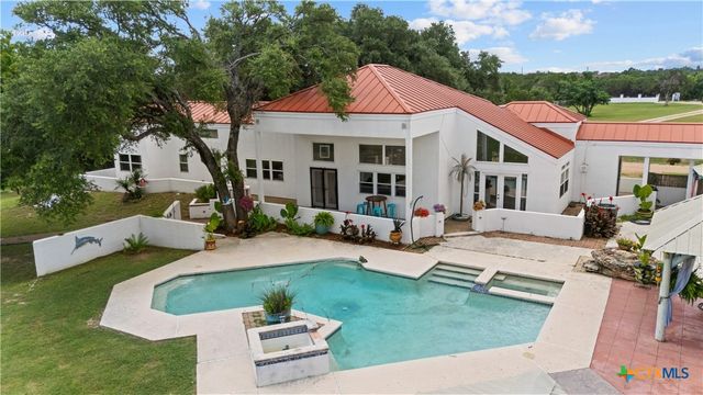 6750 N Lakeview Drive, Salado, TX 76571