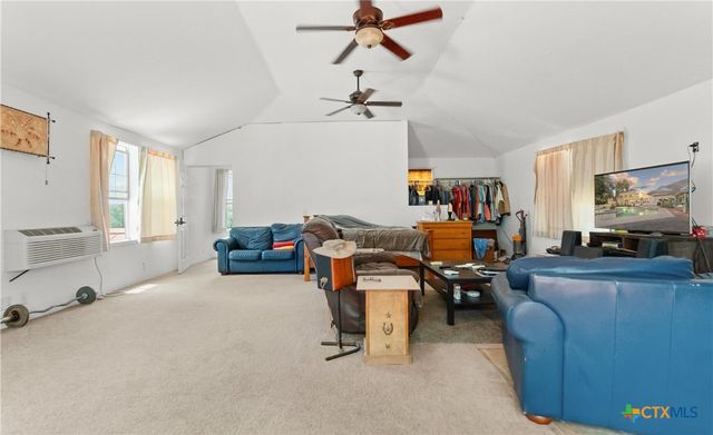 6750 N Lakeview Drive, Salado, TX 76571