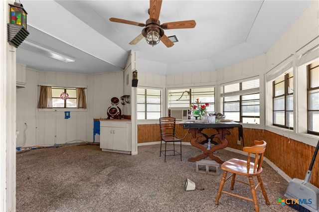 6750 N Lakeview Drive, Salado, TX 76571