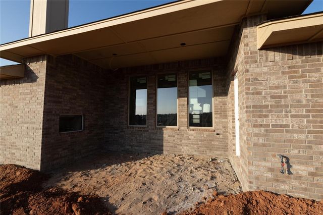 8224 Mountain Oak Drive, Edmond, OK 73034