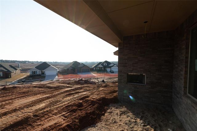 8224 Mountain Oak Drive, Edmond, OK 73034