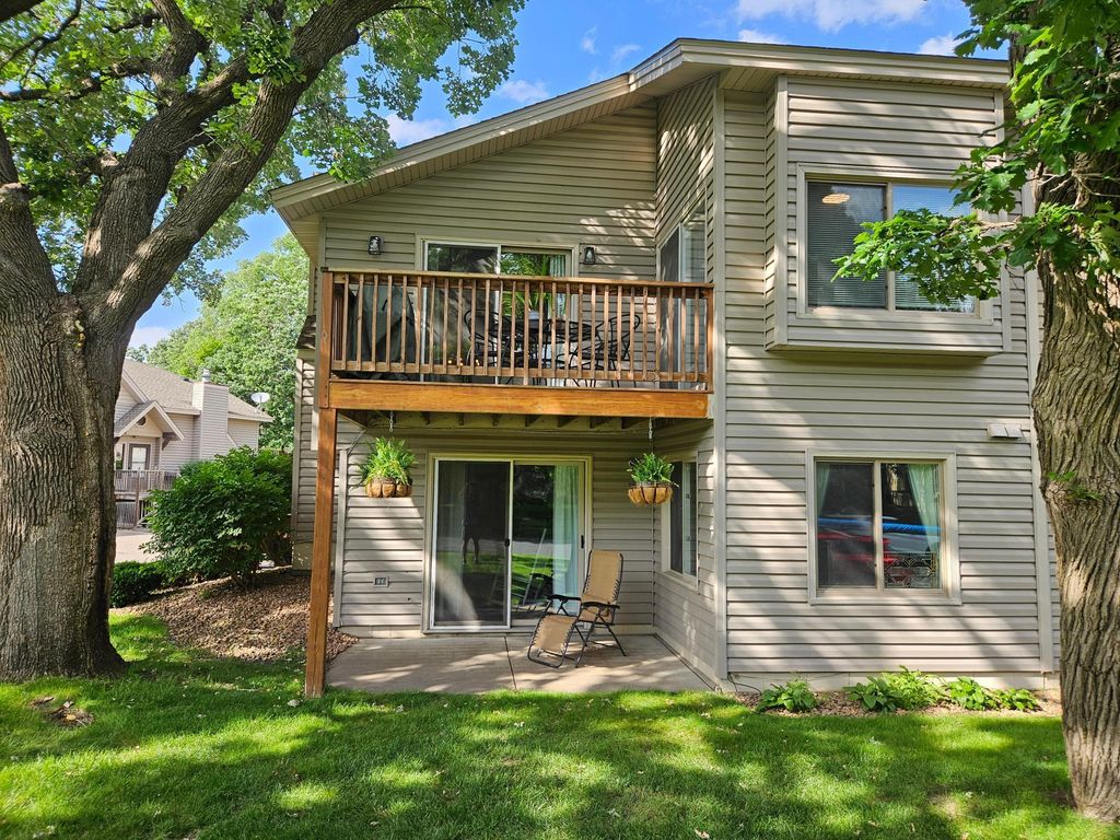 217 Galtier Place, Shoreview, MN 55126