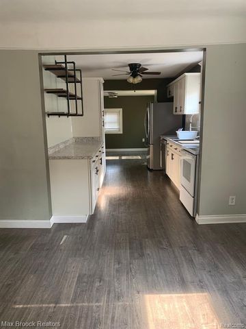 1448 E Harry Avenue, Hazel Park, MI 48030